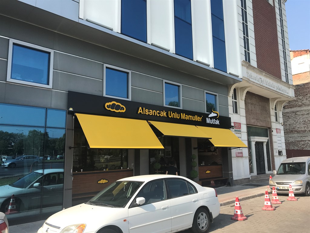 Alsancak Unlu Mamuller